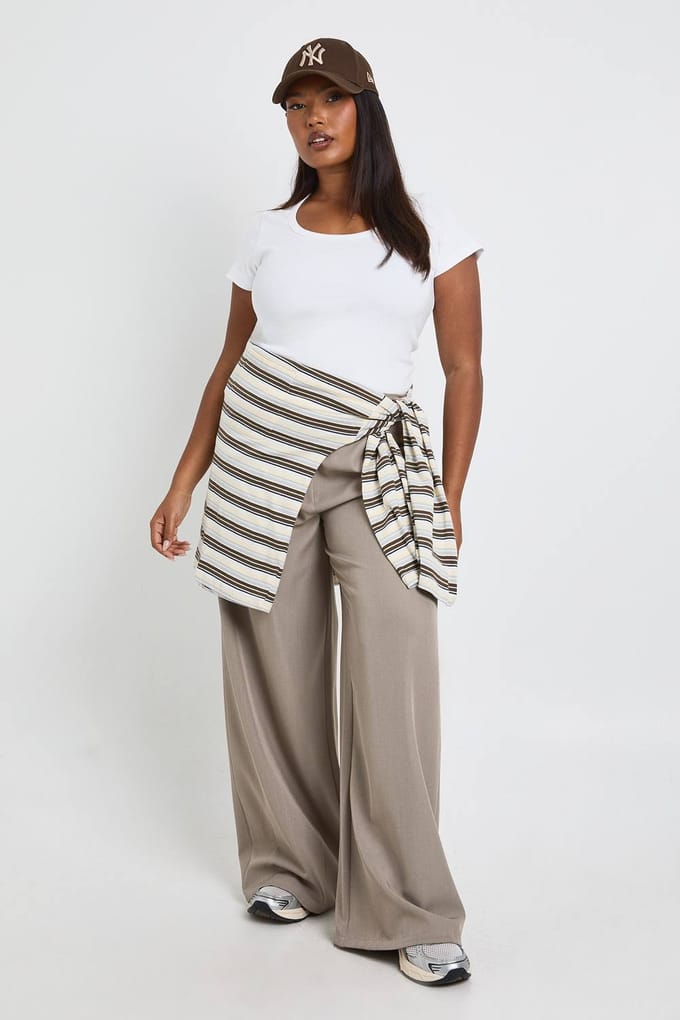 boohoo Dames Plus Basic Geribbelde Scoop-hals Nauwsluitende Korte Mouwen Top | Wit | Maat: 54