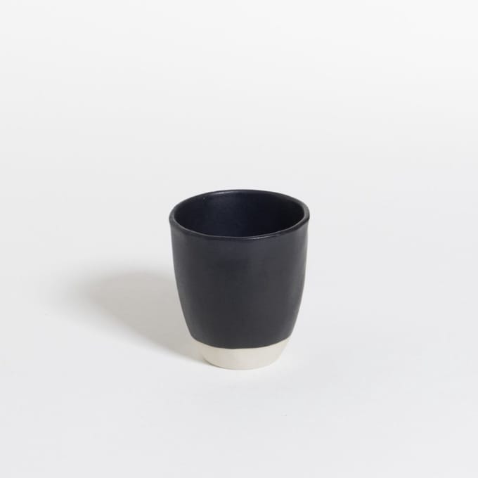 The Table Amsterdam Atelier Mok - Black Pepper - 130 ml - Zwart