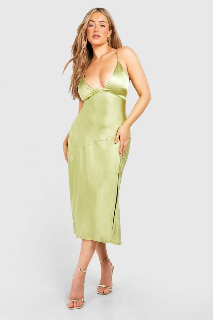boohoo Dames Plus Satin Cross Back Midi Slip Jurk | Groente | Maat: 56
