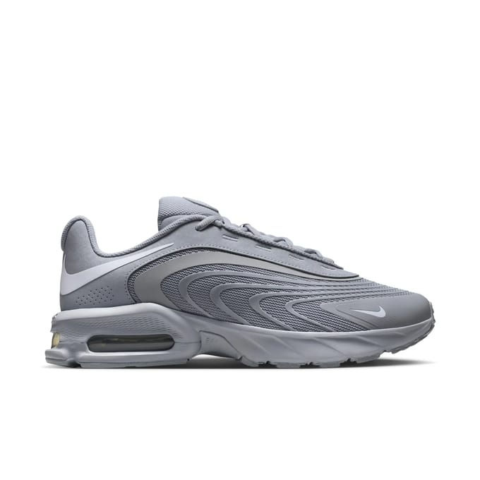 Nike air max fire in de kleur grijs.