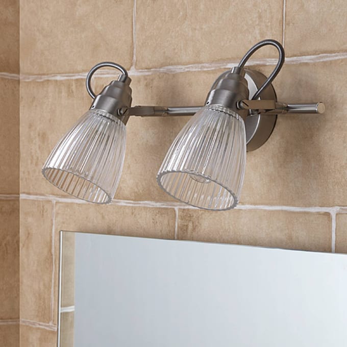 Lindby badkamer wandlamp Kara, 31 cm, 2-lamps, glas, IP44, G9