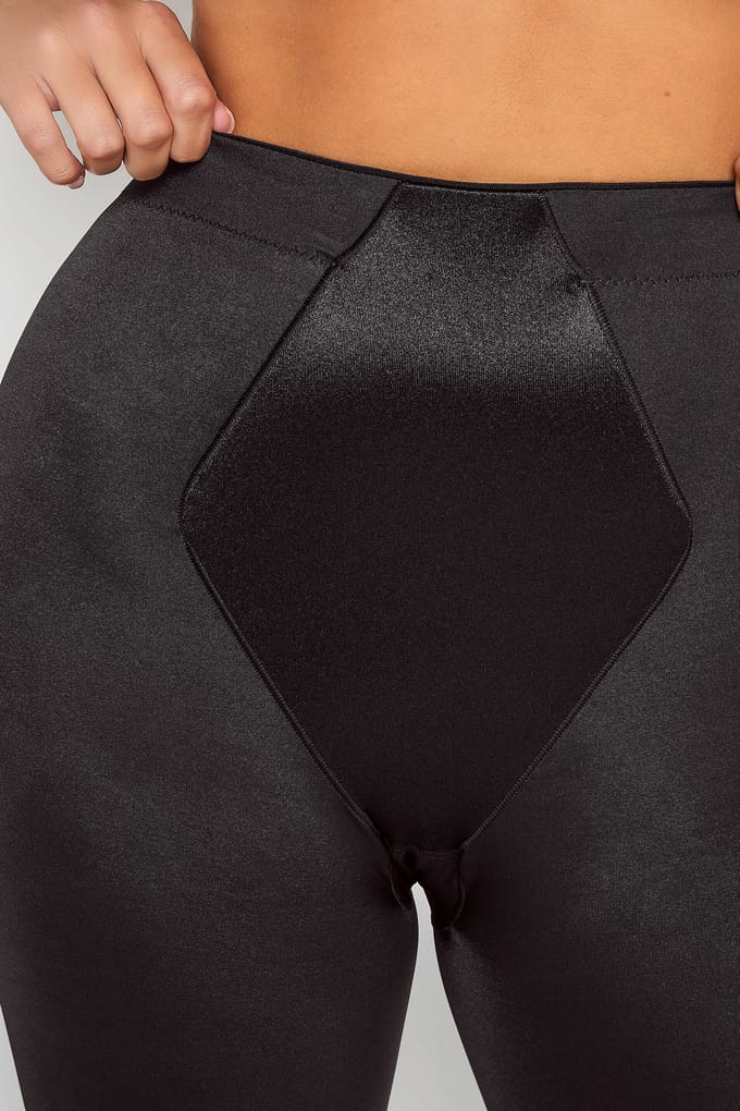 Yours Corrigerende Short Van Satijn In Zwart Size 50-52