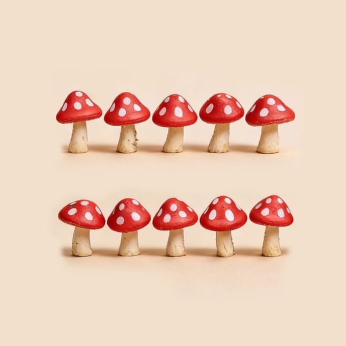 Paddenpad - Decoratieve mini paddenstoelen - Rood - 10 stuks - ↑ 2 cm
