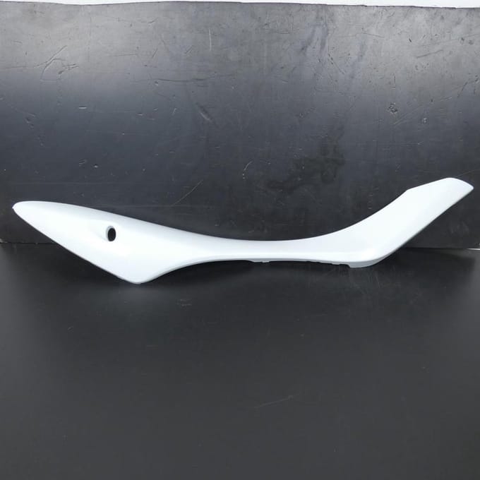 Cache latéral droit Blanc pour moto Suzuki 650 Gladius 2009-2011 47111-44H00-YBD