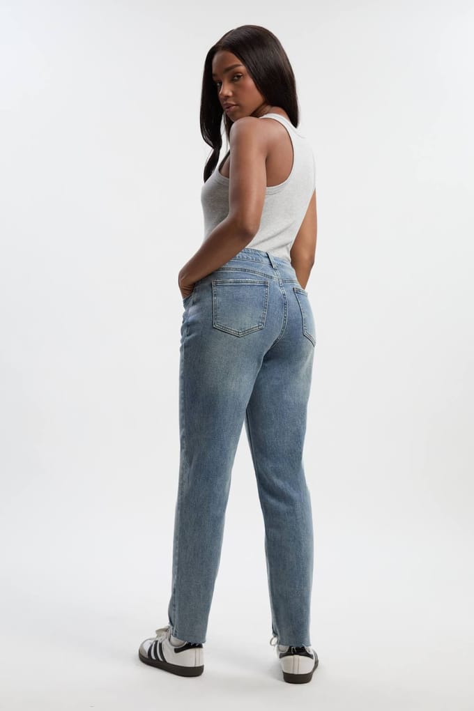 Dames Boohoo Basics Flared Jeans | Medium Blauw | Maat: 8/32L