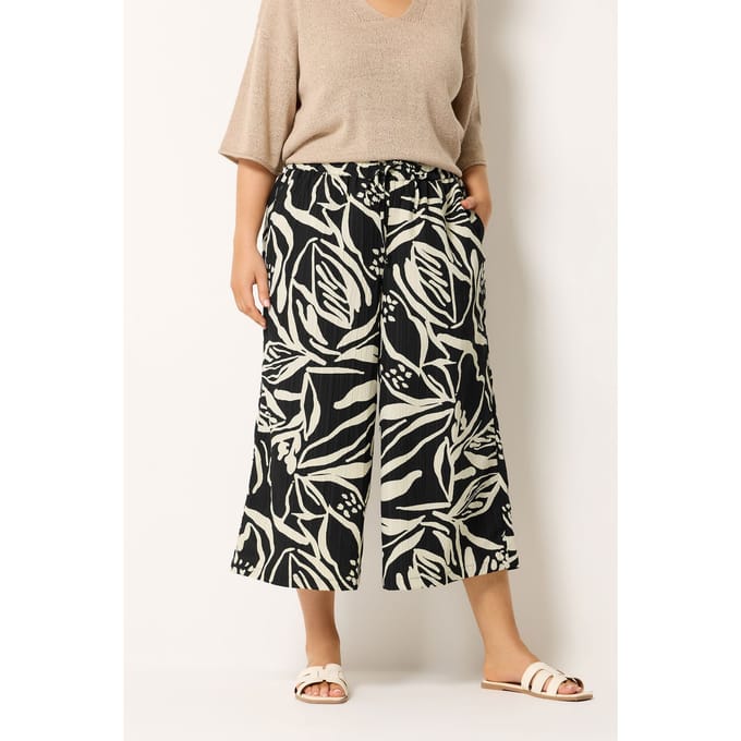 Yours Zwarte Cropped Broek Met Abstracte Bloemenprint Size 48