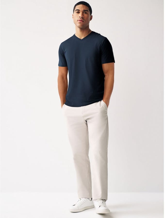 Next - Heren - Onmisbaar T-shirt met V-hals en standaard pasvorm - Blauw