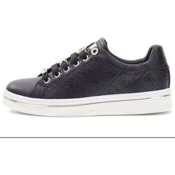 Korte Broek Guess FLTSTS ELE12 STASEY4-BLACK