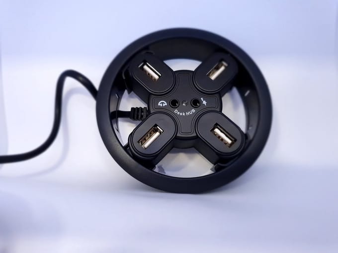 Desk HUB 4 aansluitingen, audio 80mm, zwart.