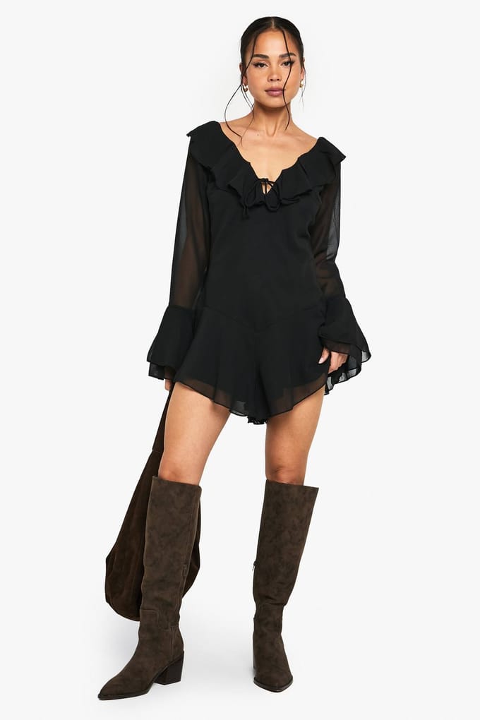 boohoo Dames Chiffon Ruffle Godet Playsuit | Zwart | Maat: 40