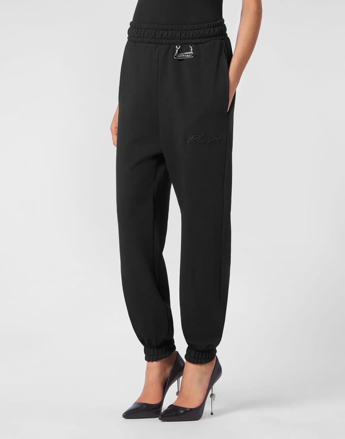 Broek Signature