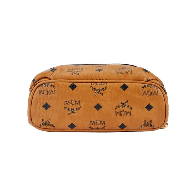 MCM Klassik Visetos Monogram Print Kunstleer Borsttas Heren tassen Bruin Cognac MMLBSKC01CO001 Basic Set (Bag+Dust Bag)