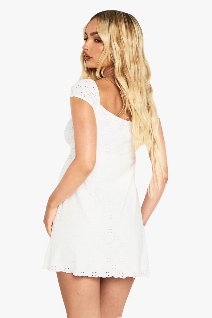 boohoo Dames Broderie Cap-mouw Geraffineerde Jurk | Wit | Maat: 40