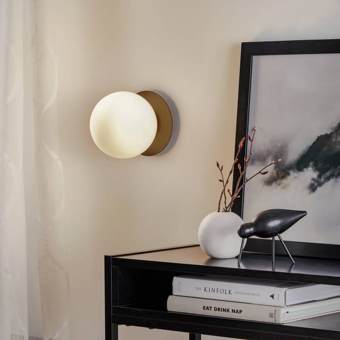 EMIBIG LIGHTING Wandlamp Minerva K1 met zwarte metalen rand