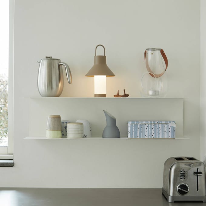 LOOM DESIGN LED tafellamp op accu Shadow Small, beige, IP65