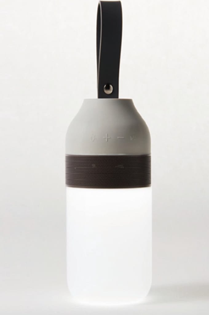 POUT EARS2 Draagbare LED Lantaarn met Bluetooth-luidspreker, waterbestendig, elegant ontwerp, Grap and Go-concept, Grijs
