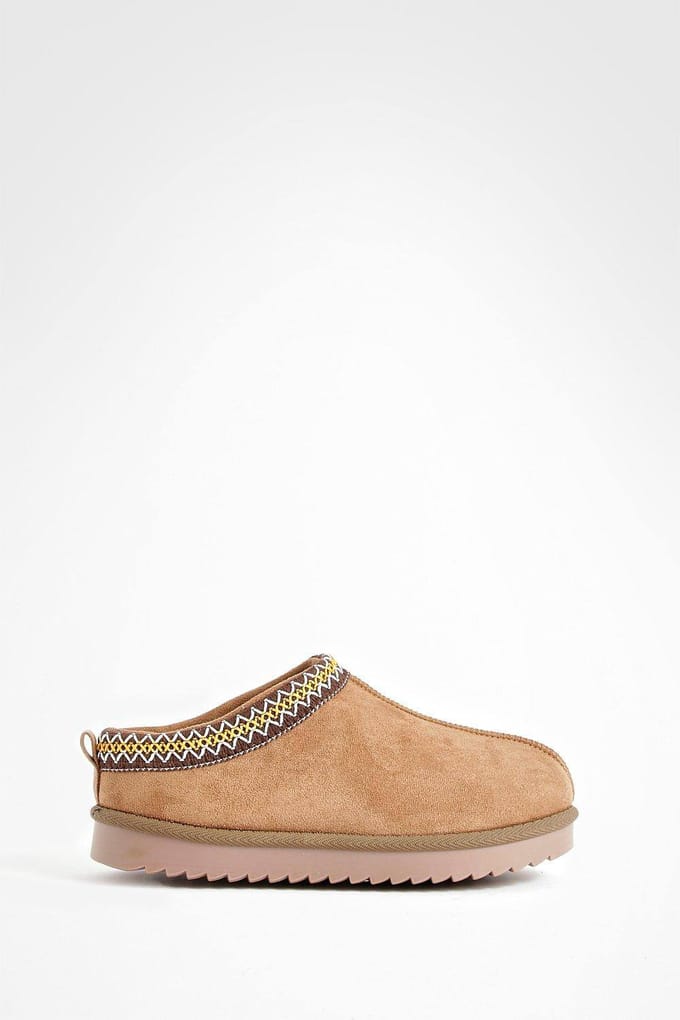 boohoo Dames Embroidered Slip On Cosy Mules | Chestnut | Maat: 3