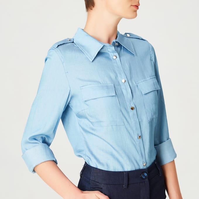 Basic shirt denim look
