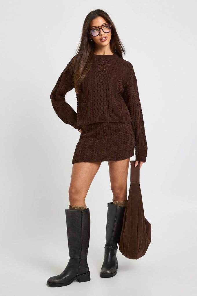 boohoo Dames Ronde hals kabeltrui en minirok | Chocolate | Maat: Medium