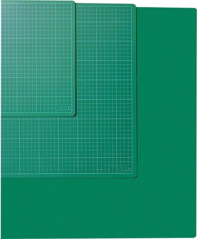 AMI Snijmat groen eenzijdig bedrukt 22 x 30 cm