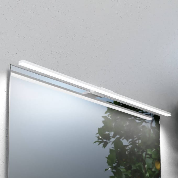 MCJ LED spiegellamp Triga, IP44, wit, 80cm, 3.000K