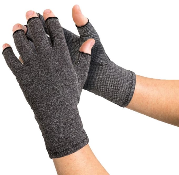 Thermoskin Dynamic Compression Gloves - Medium