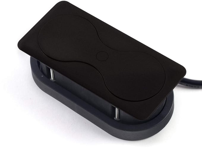 Dubbele, ingebouwde stopcontact hoekig zwart met Schuko / USB