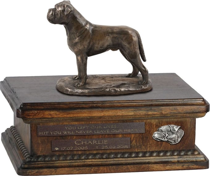 Persoonlijke urn voor Bullmastiff met beeldje en houten design