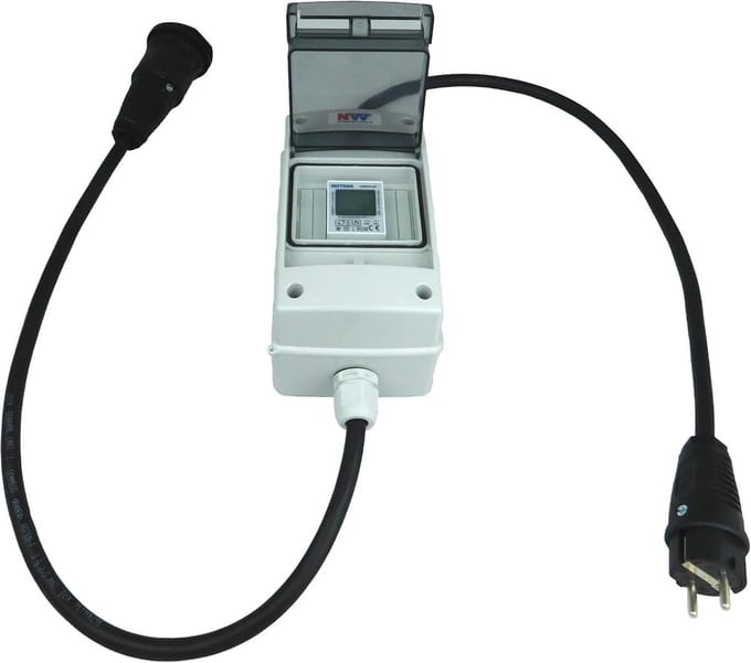 Digitale kWh Stroommeter 230V Schuko - Geijkt en Resettable - IP54