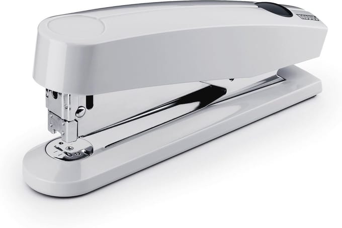 Comfortabele nietmachine met automatische functie voor maximaal 30 vellen