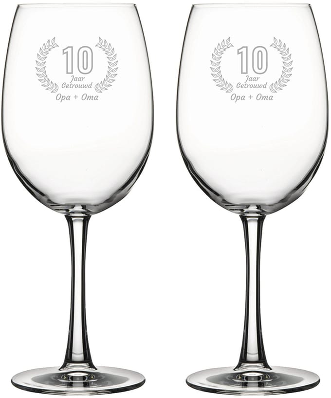 Gegraveerde set rode wijnglazen 58cl Opa + Oma 10 jaar getrouwd