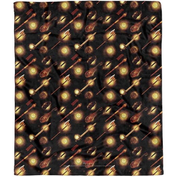 Dungeons & Dragons Choose Your Weapon Fleece Blanket - M