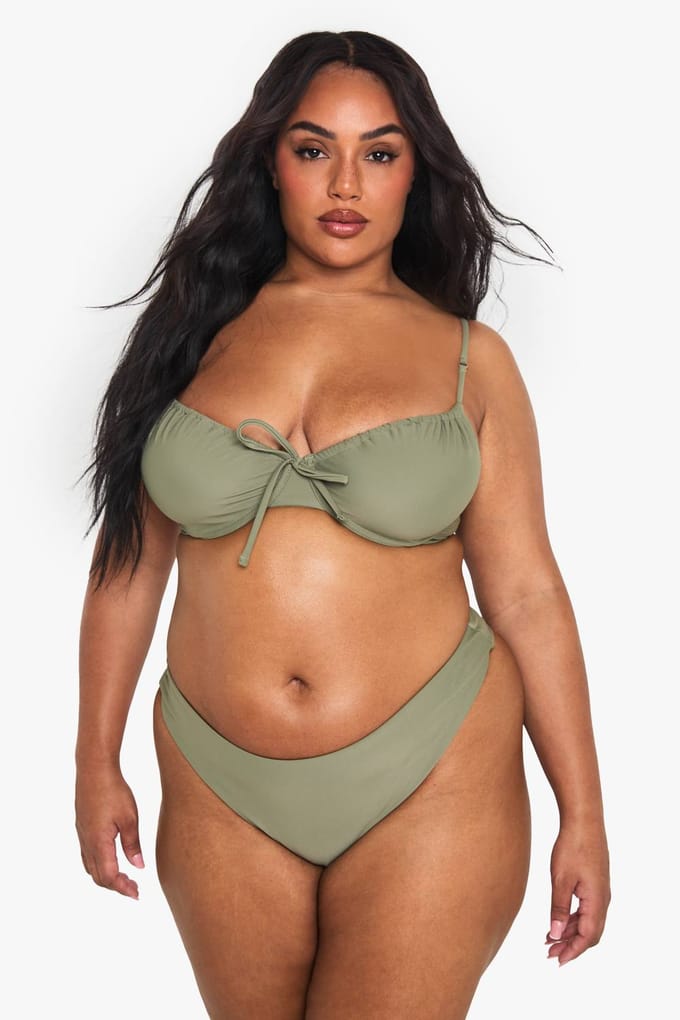 boohoo Dames Plus Swimwear Essentials Onderbeugelde Bikini Top | Kaki | Maat: 54