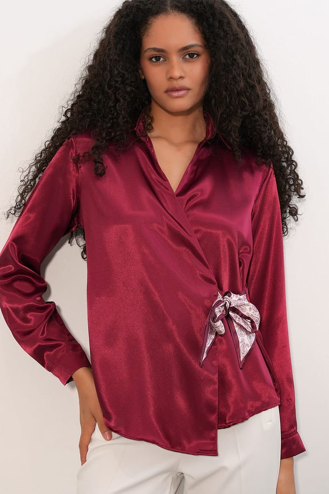 Vrouwen Satin Strik-Voorkant Shirt