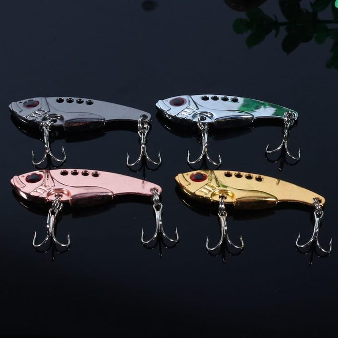 4 stuks 11g 55mm Metalen VIB Visaas Crankbaits Rode Ogen Visachtige Haak Tackle beige