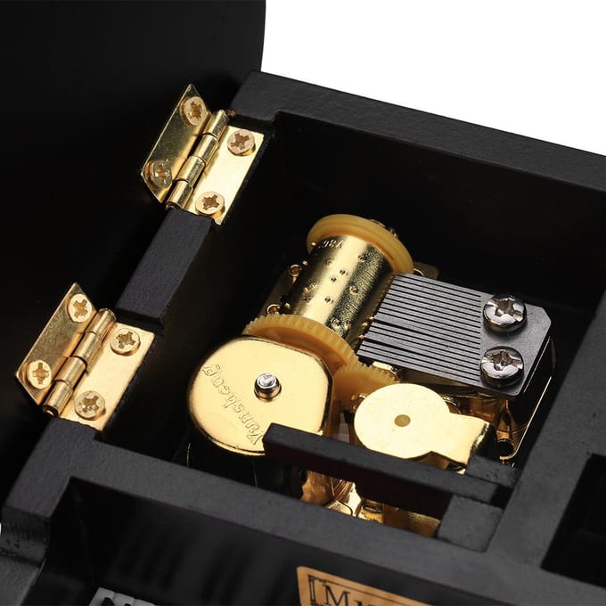 Opwindbare Houten Muziekdoos in de vorm van een Vleugel met Kleine Kruk Creatief Cadeau Verjaardagscadeau white