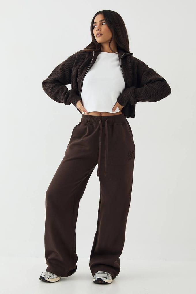 Dames DSGN Studio Self Fabric Applique Rechte Pijp Joggingbroek | Dark Chocolate | Maat: Medium