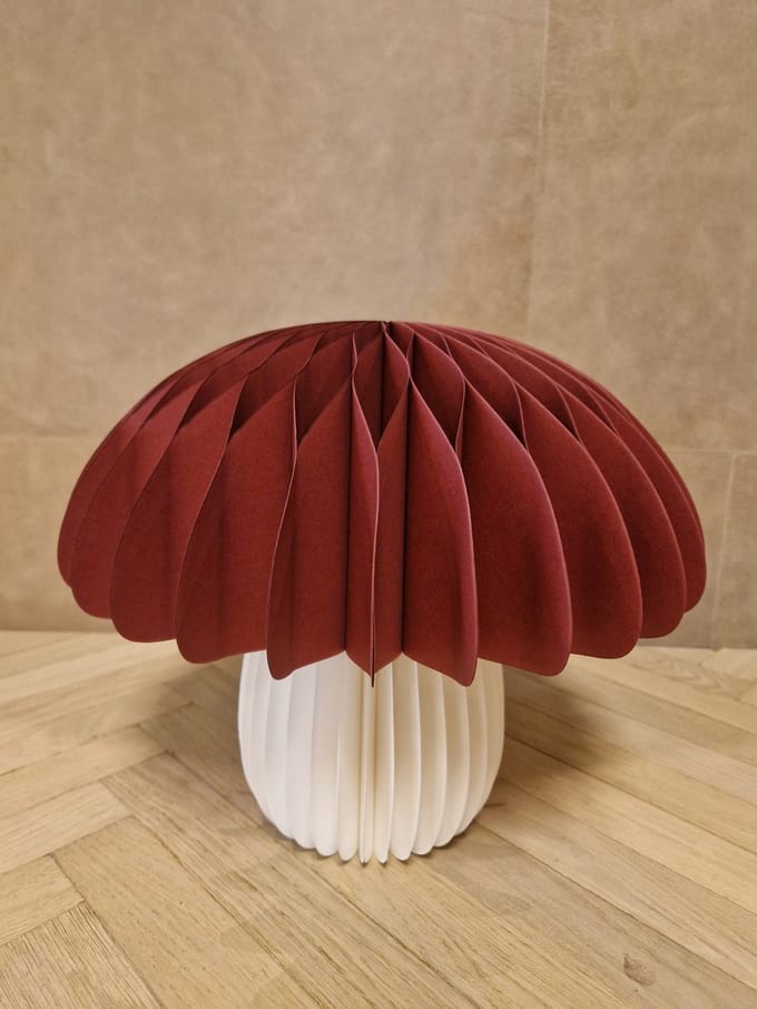 Decoratieve papieren paddenstoel met magneet - wit/rood 30x30cm