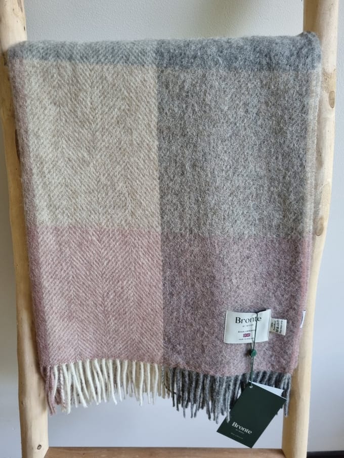 Wollen Plaid - BLOCK Check Silver Pink - 140x185cm - Bronte x Plaids.shop