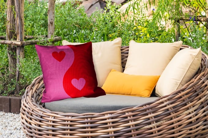 Buitenkussen - Minimalistisch - Rood - Roze - Hartjes - 45x45 cm - Weerbestendig