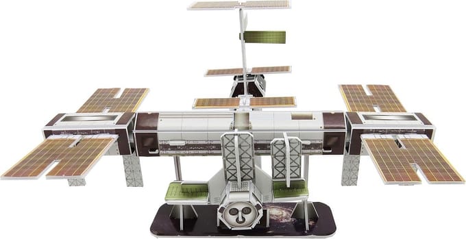 3D Puzzel Ruimte: Gedetailleerd Model van het Internationale Ruimtestation ISS