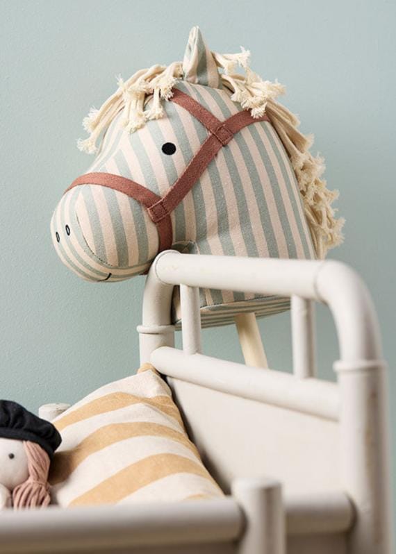 Kids Concept stokpaard Sam blauw 2 jr+