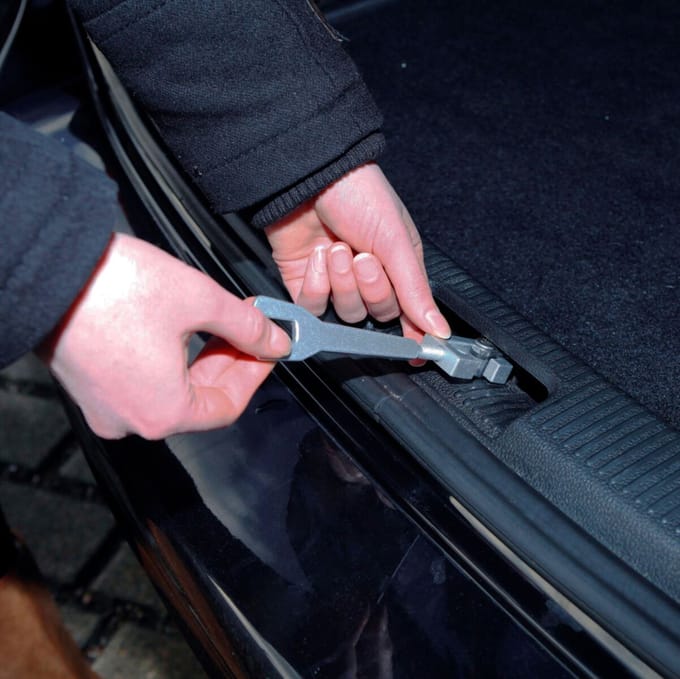 Trixie Car Cooler Aan hang in the trunk lid 10 cm