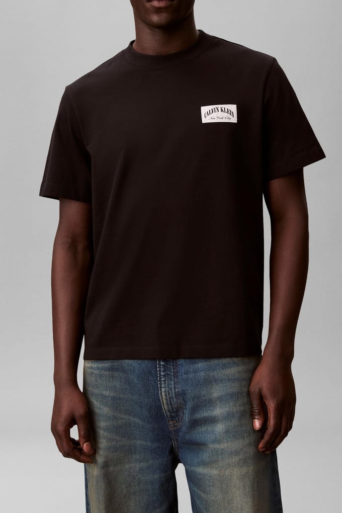 Calvin Klein Ss 20s Easy Collegia Tee Black Taglia: M | Magliette basic Outlet | Uomo | Nero