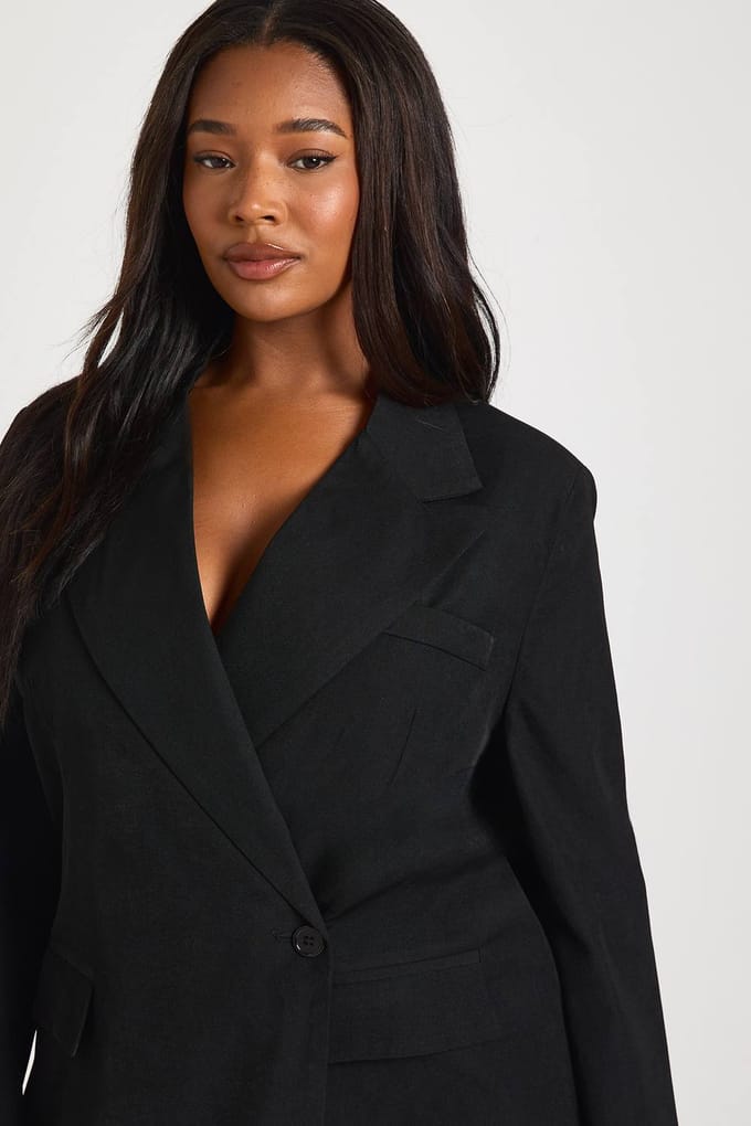 boohoo Dames Plus Wrap Hoorn Knoop Oversized Blazer Jurk | Zwart | Maat: 48