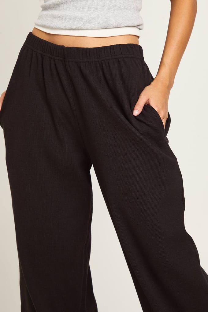 boohoo Dames Petite Rib wijde pijpenbroek | Zwart | Maat: 44