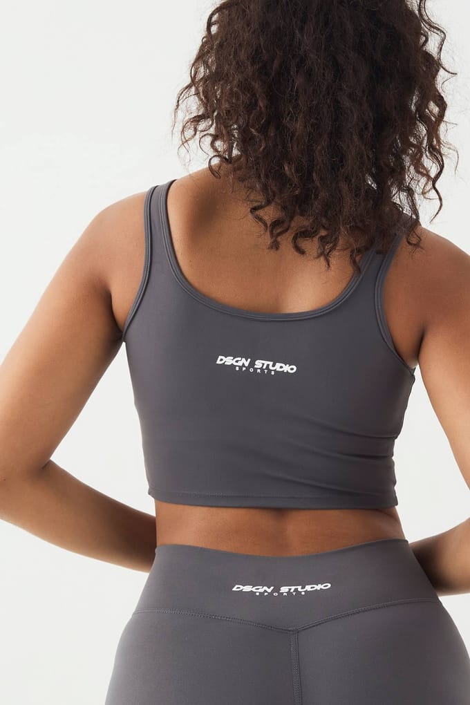 Dames DSGN Studio Ultra Sculpt Gevoerde Sportbeha | Houtskool | Maat: XS