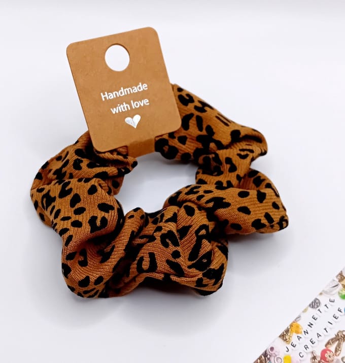Jeannette-Creatief® - Scrunchie - Scrunchie Brown Black Leopard Print - Scrunchie Panterprint - Bruine Schrunchie - Schrunchies - Dierenprint - Luipaard - Scrunchie Luipaard