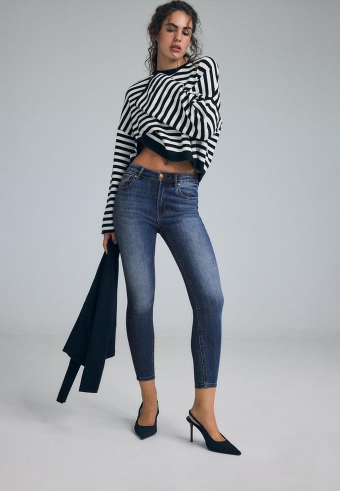 Stradivarius D07 skinny high waist jeans  OVERGEVERFDE DENIM WASSING 42
