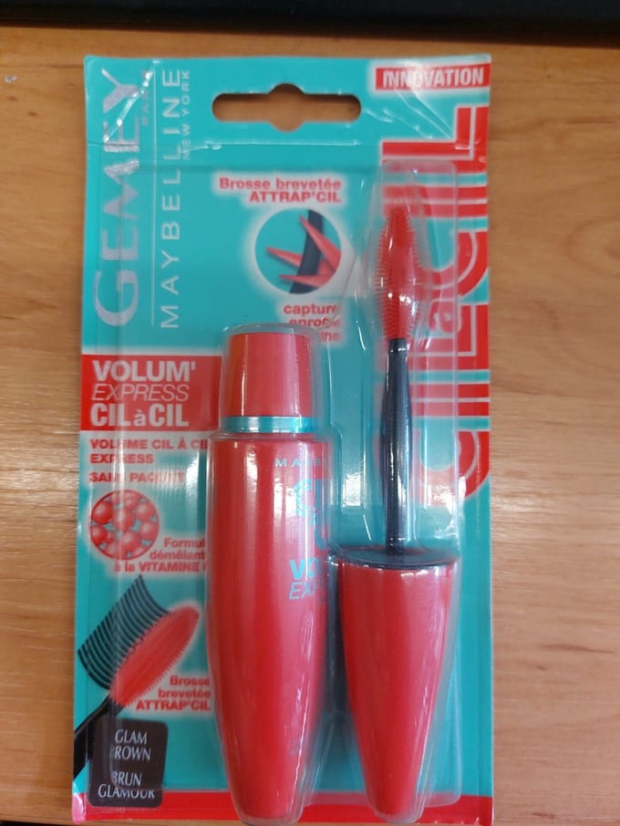 Maybelline mascara volume express bruin